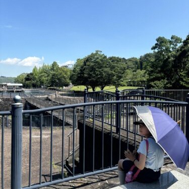 晴雨兼用日傘そよ風をもって東西分水工